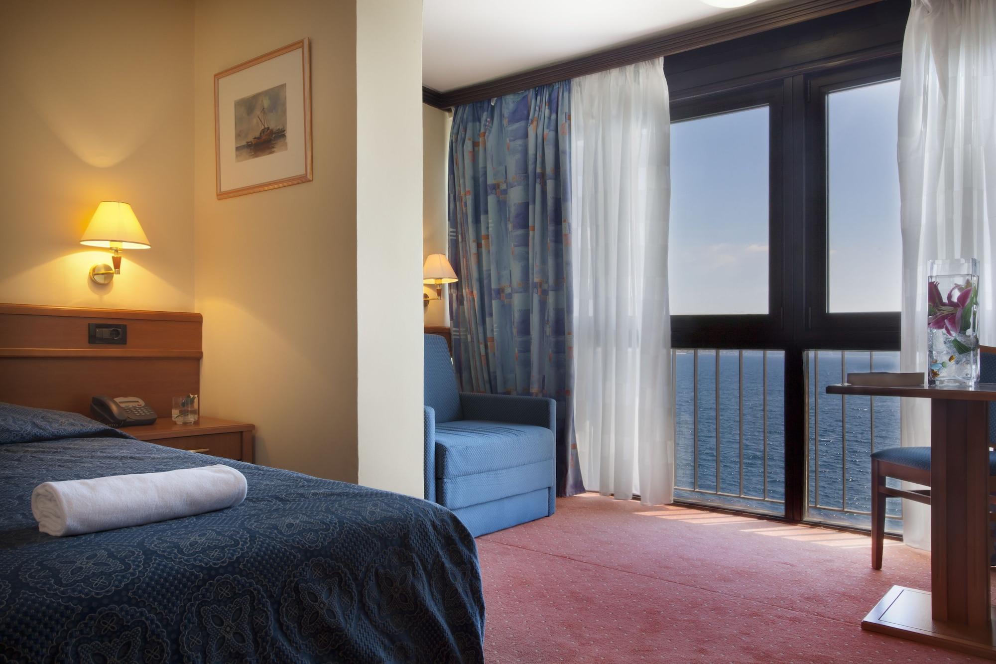 Hotel Kristal - Liburnia オパティヤ エクステリア 写真