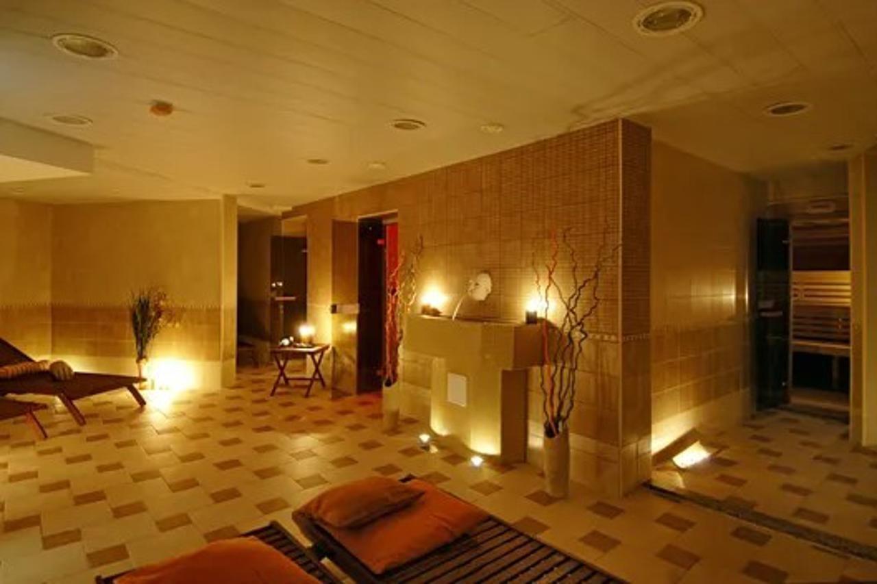 Hotel Kristal - Liburnia オパティヤ エクステリア 写真