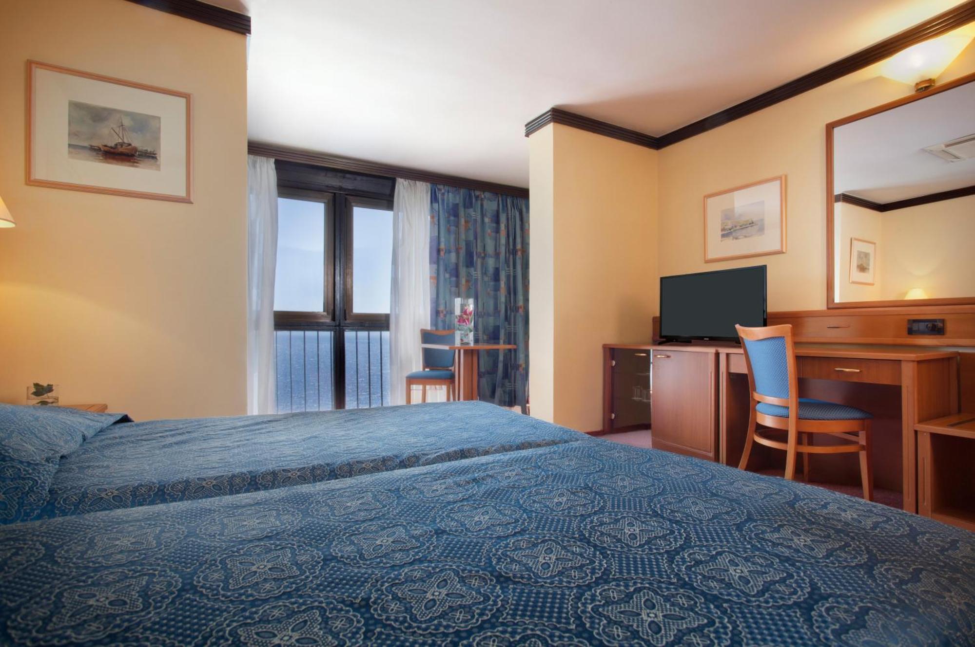 Hotel Kristal - Liburnia オパティヤ エクステリア 写真