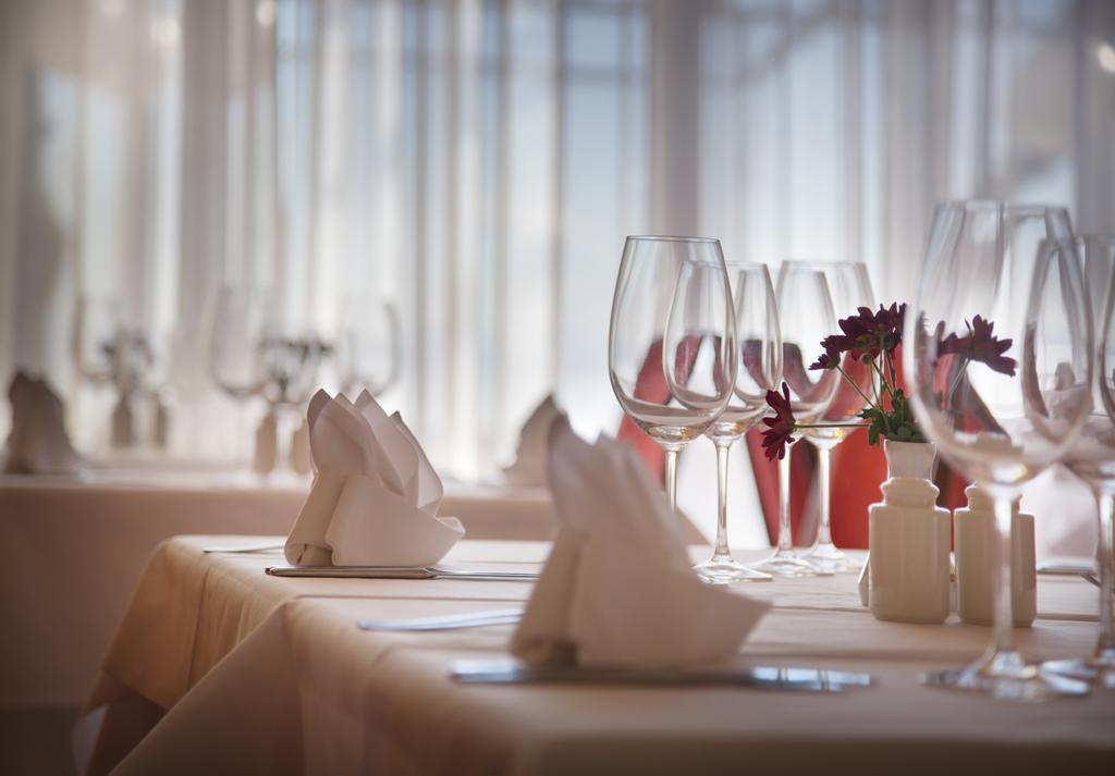 Hotel Kristal - Liburnia オパティヤ エクステリア 写真